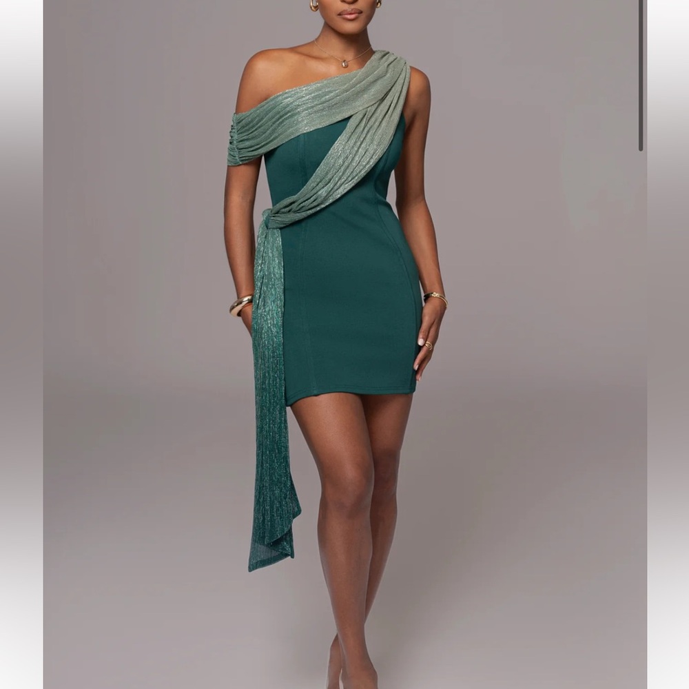 GREEN ASYMMETRIC DRAPE MINI DRESS 💚